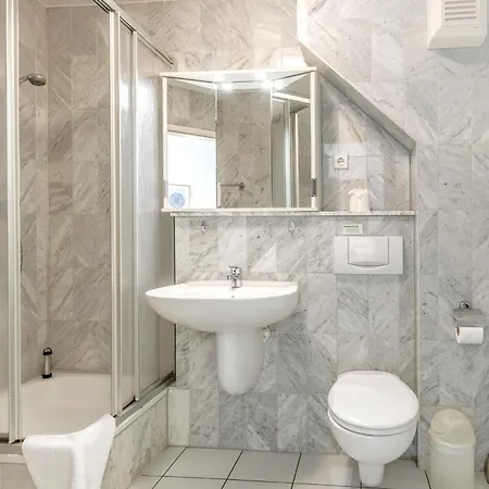 Residenz 7 * Binz
